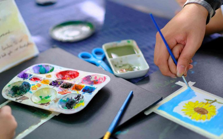 Clases gratuitas de “Explora el Arte Creativo” para adultos y adolescentes