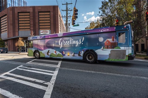 Vuelve el autobús navideño CATS para difundir la alegría navideña