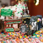 Gingerbread Lane en The Ballantyne regresa el 14 de diciembre