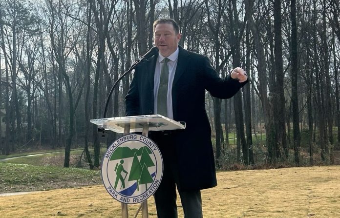 ¡Ya puede disfrutar de las renovaciones de Albemarle Park!