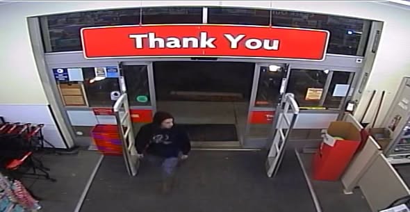 Autoridades solicitan ayuda para identificar a sospechoso de robo en Family Dollar