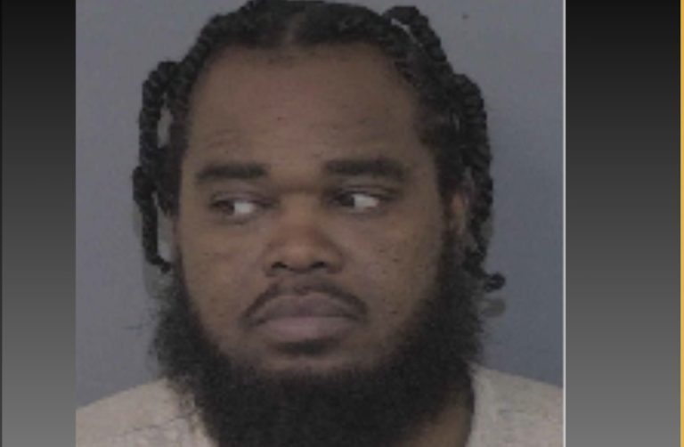 Alerta bancaria frustró fraude y terminó con arresto en Indian Trail