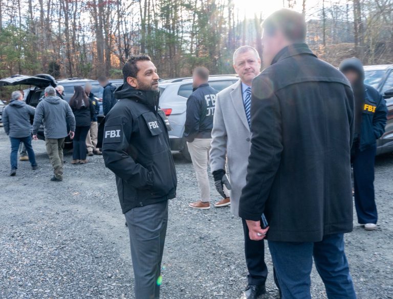 FBI arresta a sospechoso de bombas en Washington del 2021