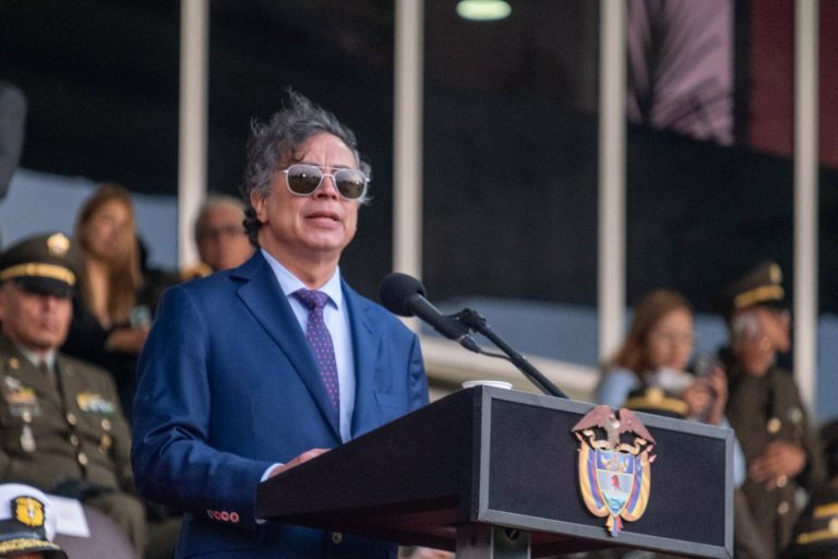 Petro critica estrategia antidrogas de EE.UU.: Atacar el cannabis es ilegítimo