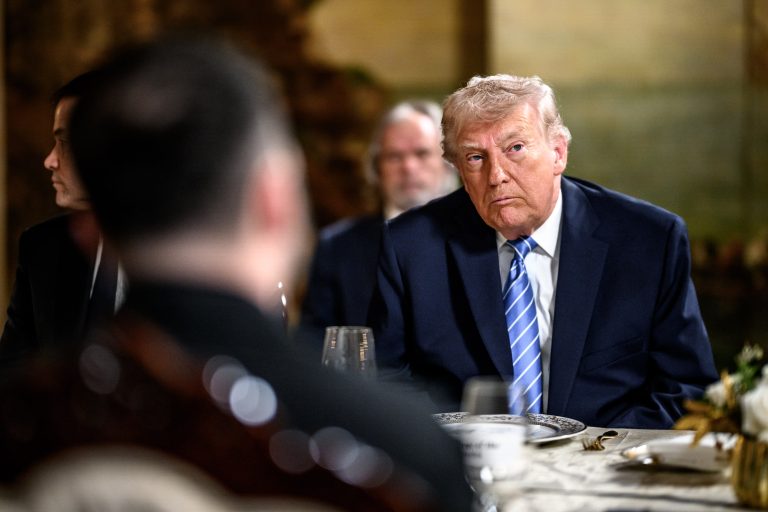 Trump confirma golpe a red de drogas en el Caribe