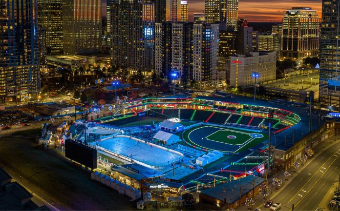 Víspera de Año Nuevo en el Festival Light the Knights de Truist Field