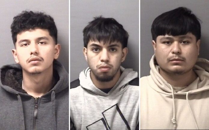 Arrestan a tres sospechosos por tiroteo mortal en parque de Mooresville