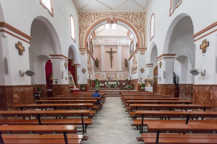 Arrestan a tres personas por ataque a iglesia en Minnesota