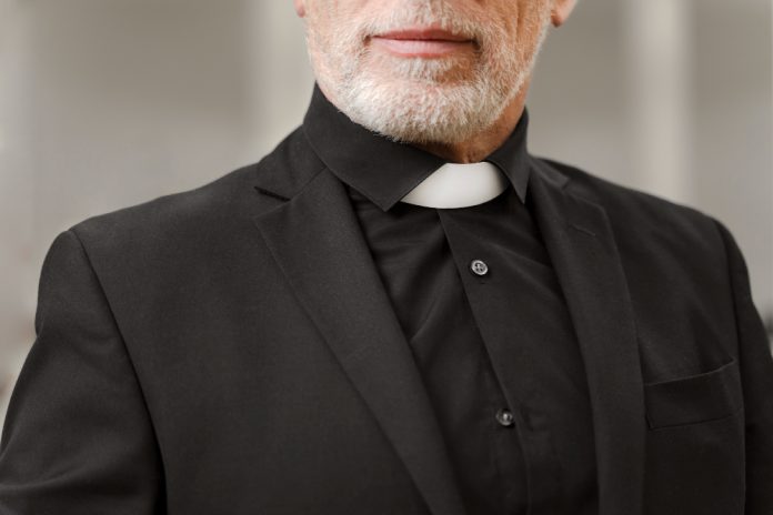 El DHS elimina restricciones de viaje para trabajadores religiosos