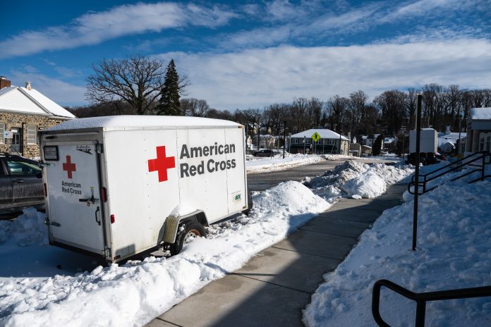 El frío extremo agrava la escasez de sangre y eleva la presión en las Carolinas