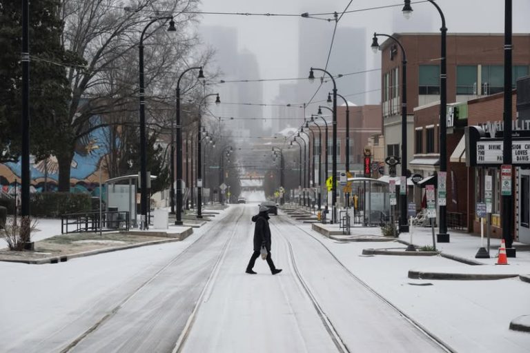 Autoridades se preparan ante la llegada de otra tormenta invernal este viernes