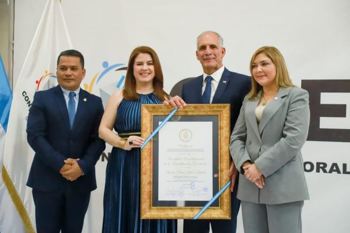 Nasry Asfura asume la presidencia de Honduras