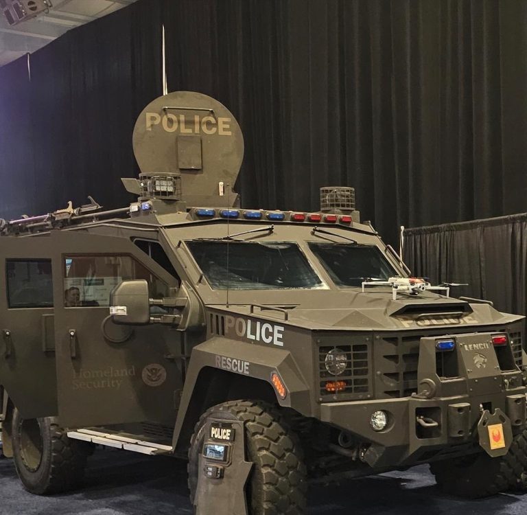 ICE arresta a peligrosos pandilleros en la "Operación Metro Surge"