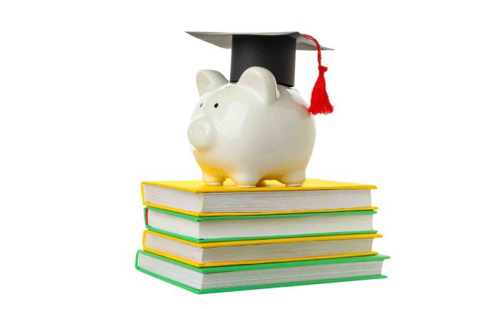 Junta CMS celebra su primera discusión pública sobre el presupuesto 2026-27