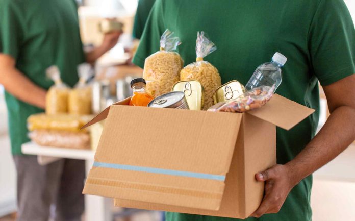 Distribución de alimentos y despensas de alimentos en Charlotte