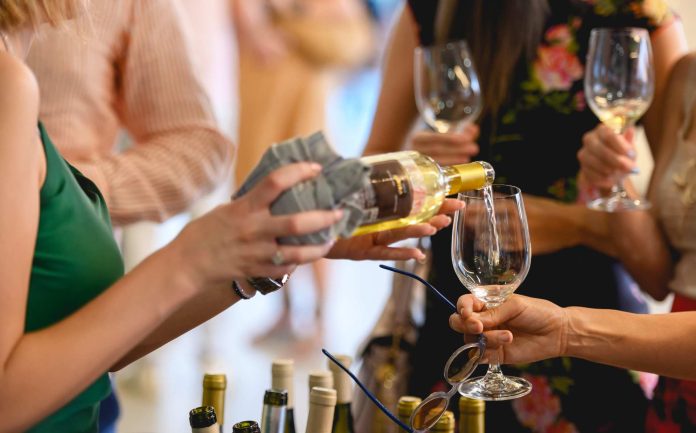 Charlotte se prepara para el festival Winey Grapes para los amantes del vino