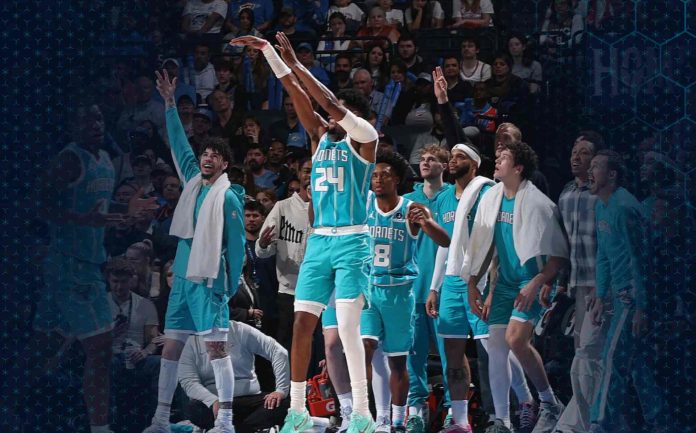 Los Hornets dominan con su mejor actuación de la temporada