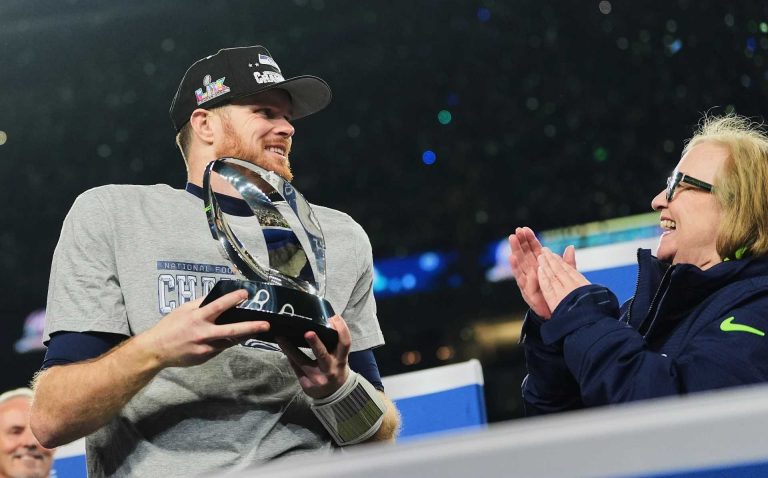 Ex mariscal de campo y fanático de los Panthers se enfrentarán en el Super Bowl LX