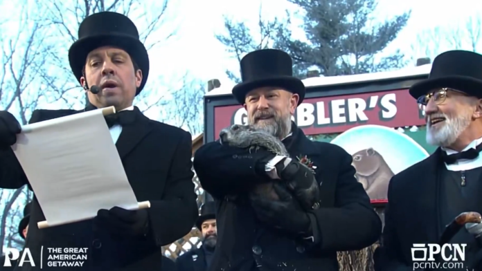 ¿Seis semanas más de frío? La marmota Phil dicta su veredicto