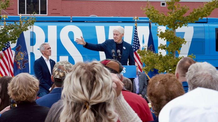 Clinton declara ante el Congreso: Habría entregado a Epstein yo mismo