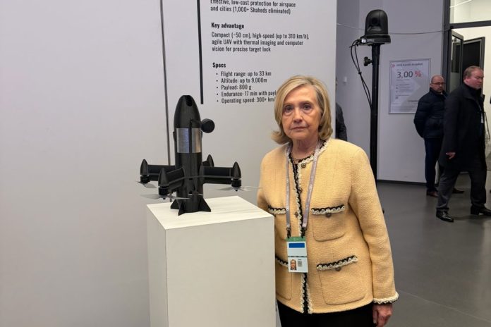 Hillary Clinton rechaza vínculos con Jeffrey Epstein