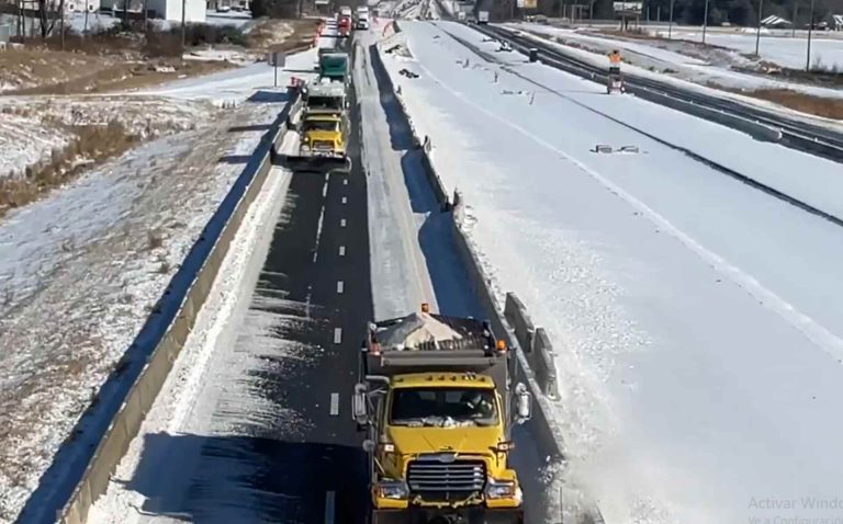 Autoridades instan a la precaución en las carreteras pese al paso de la tormenta de nieve