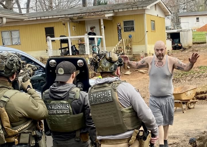 Capturan en operativo conjunto a hombre buscado por cargos graves en NC