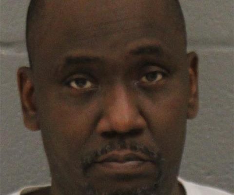 Tiroteo en Matthews deja un fallecido tras disputa en centro de entretenimiento