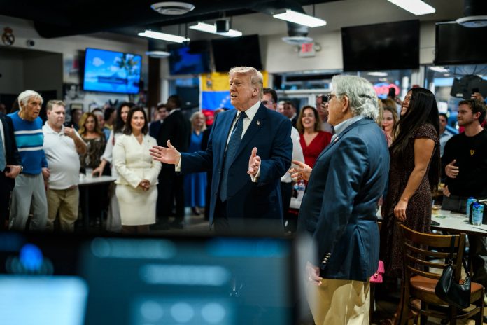 Trump visita “El Arepazo” en Doral y celebra nueva etapa para Venezuela