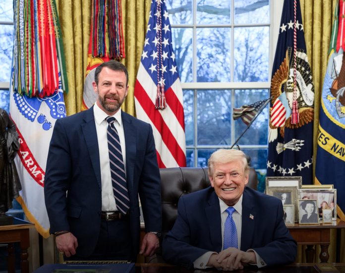 Senado confirma a Markwayne Mullin en Seguridad Nacional