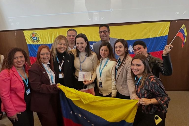 Charlotte dice presente en convención nacional de Vente Mundo en Washington