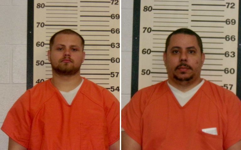 Arrestan a dos oficiales en NC por presunta agresión a recluso de 71 años