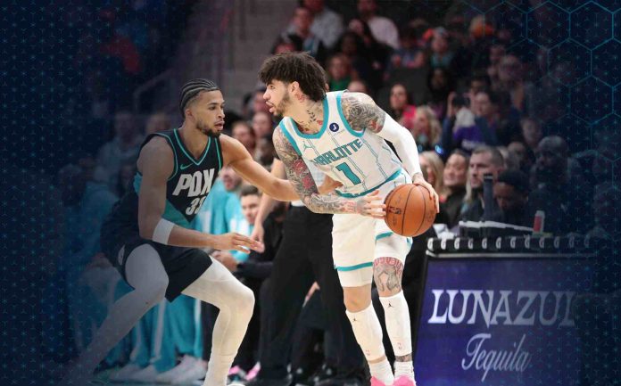 Hornets se apoya en la defensa y los rebotes para vencer a Portland