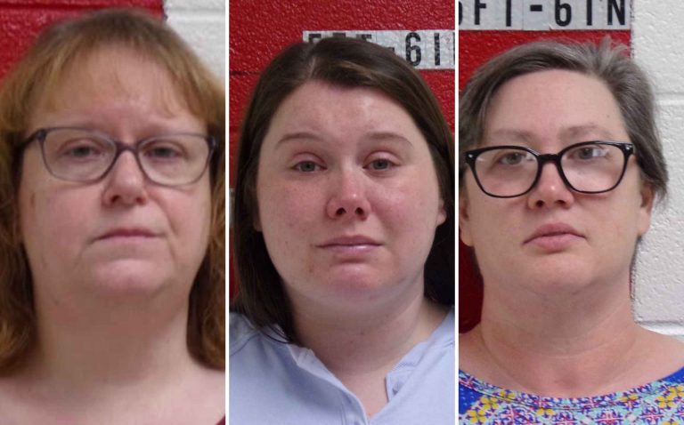 Arrestan a tres mujeres por presunto maltrato a estudiante con discapacidad