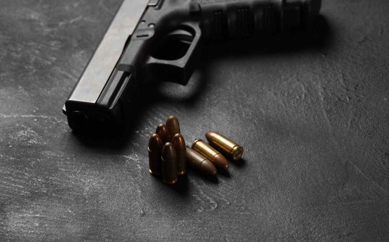 Investigan enfrentamiento fatal con la policía en Moore