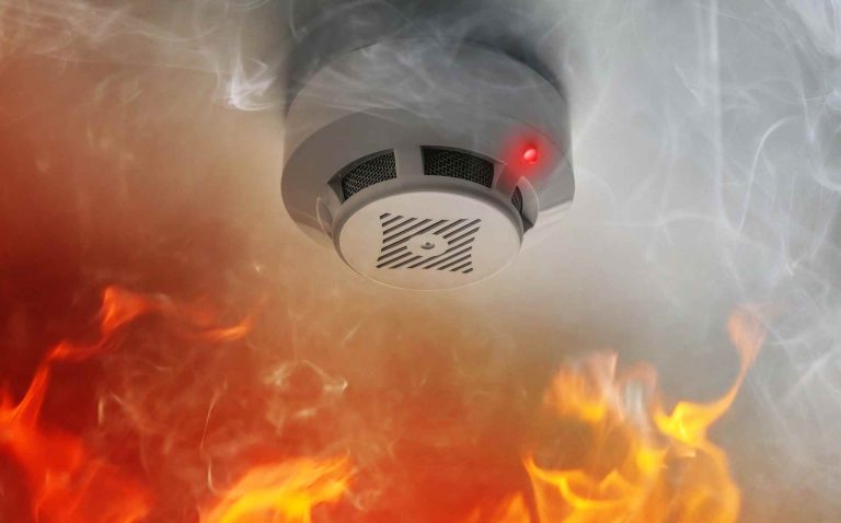 Instalación gratuita de detectores de humo para residentes de Charlotte