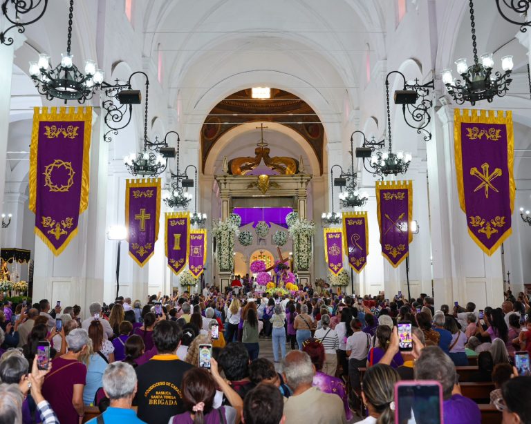 Caracas se desborda de fe con la procesión del Nazareno de San Pablo