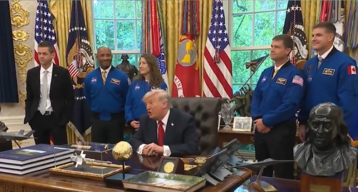 Trump recibió a los astronautas de Artemis II en la Casa Blanca