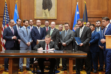 Departamento de Justicia anuncia reformas sobre armas de fuego