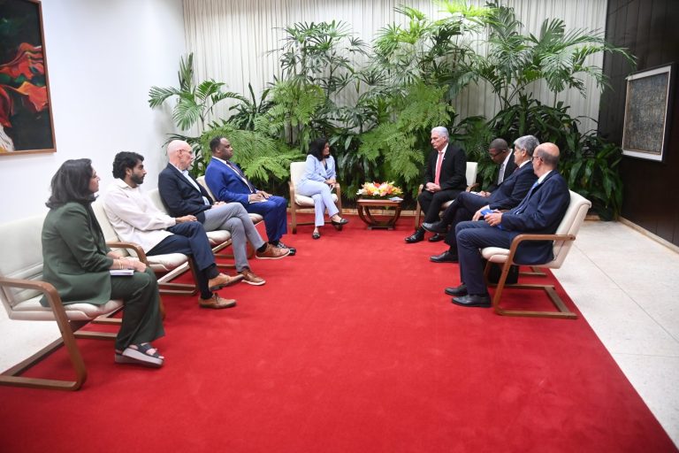 Díaz-Canel propone "diálogo serio" con Washington para frenar crisis energética