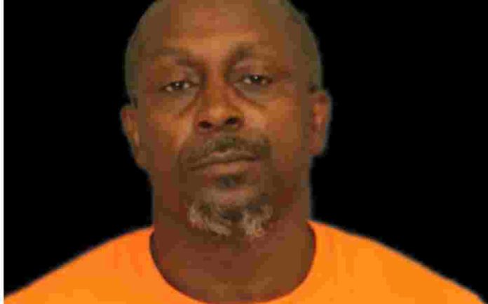 Acusan a sospechoso por agresión sexual tras 33 años