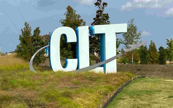 Charlotte Douglas entre los 7 aeropuertos más activos del mundo