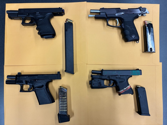 CMPD decomisa armas de fuego durante parada de tránsito