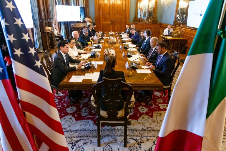 México y EE.UU. acuerdan reforzar la seguridad fronteriza y el combate al narcoterrorismo