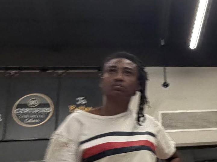Olvida droga en supermercado y la identifican