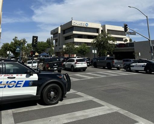 FBI abate a secuestrador en banco de California