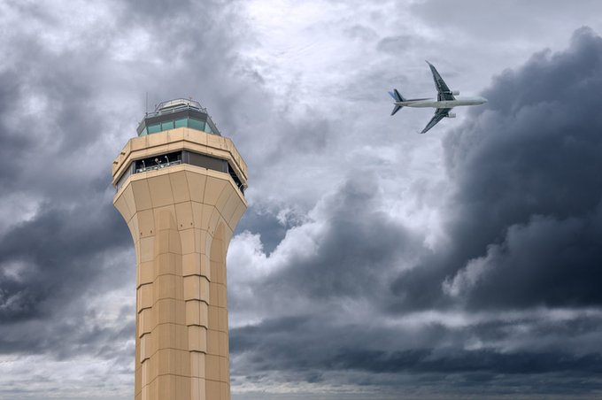 Adolescente hispana permanece hospitalizada tras tiroteo en mirador del Aeropuerto de Charlotte
