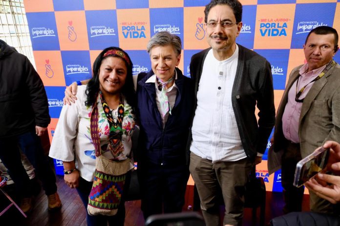 Cepeda acepta el triunfo de De la Espriella tras finalizar los escrutinios