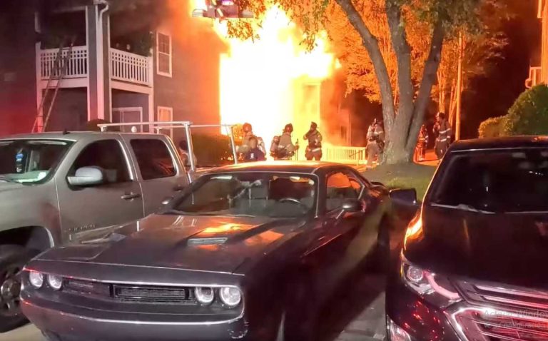 Ocho unidades residenciales y varios habitantes desplazados tras incendio