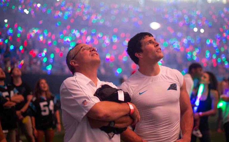 Luke Kuechly: "Elegir al presentador del Salón de la Fama del Fútbol Americano fue una decisión fácil"